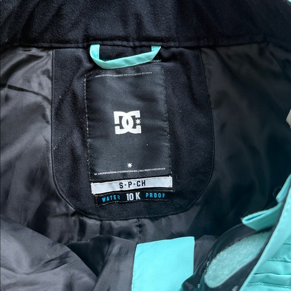 DC Snowboard Pants - Picture 4 of 11